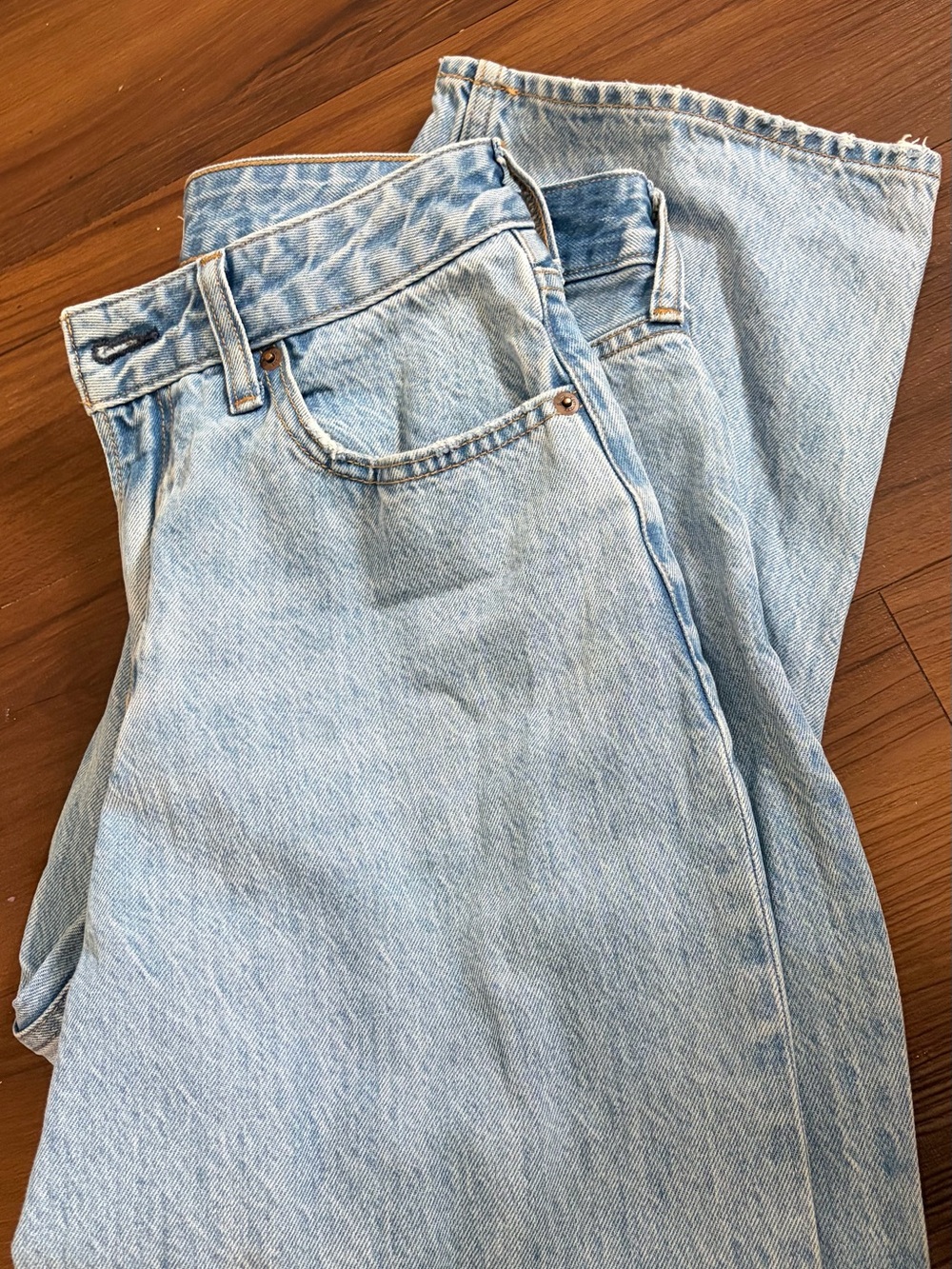 Abercrombie & Fitch Light Blue High-Rise Loose Jeans